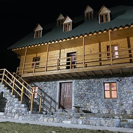 Hotel Bujtina Vellezerit Grrela Theth Esterno foto