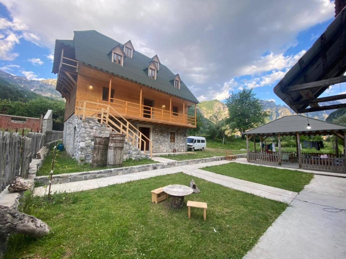 Hotel Bujtina Vellezerit Grrela Theth Esterno foto